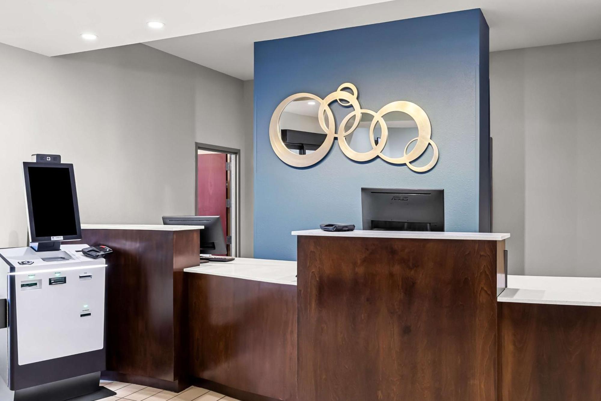 Best Western St. Louis Airport North Hotel & Suites Hazelwood Eksteriør billede