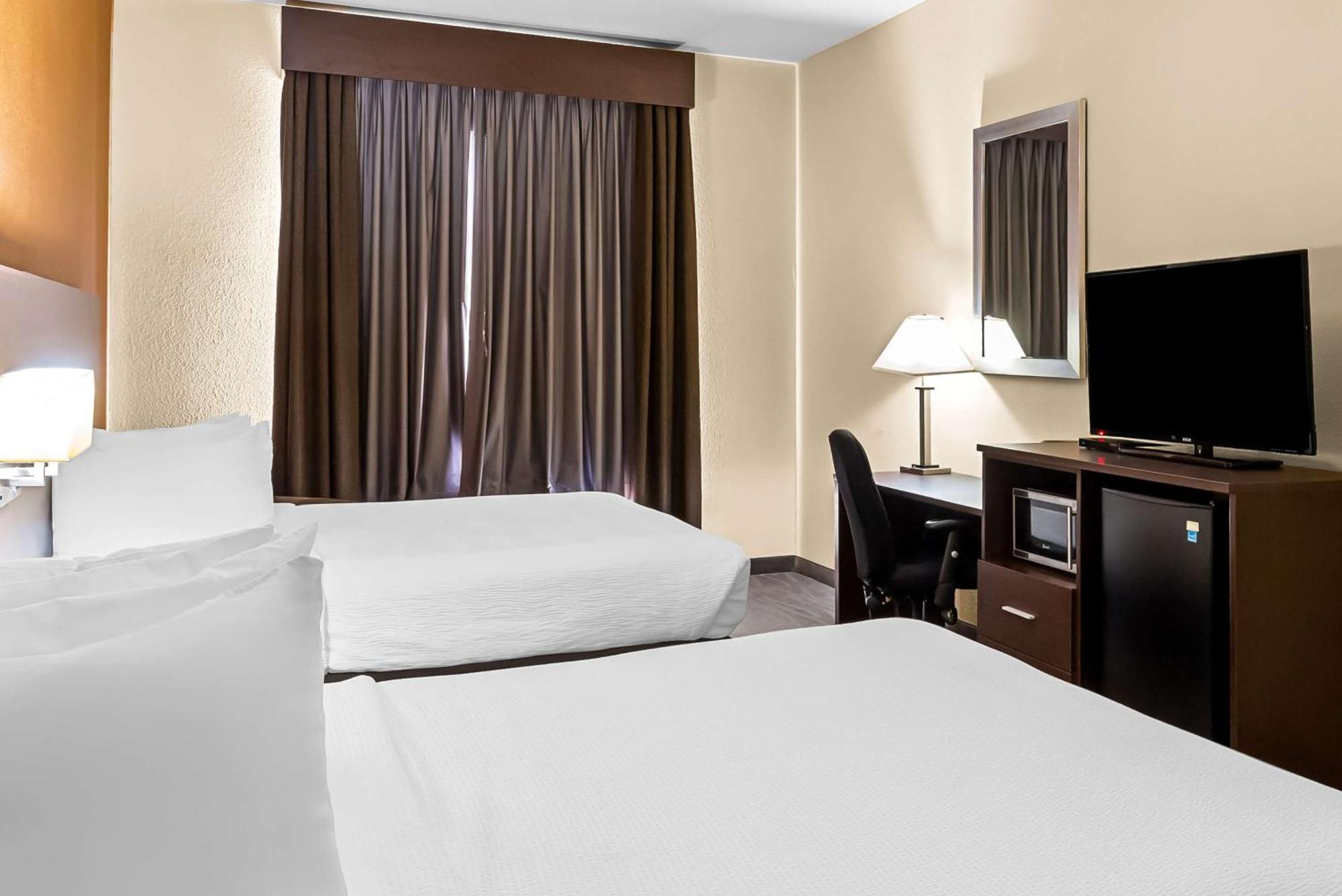 Best Western St. Louis Airport North Hotel & Suites Hazelwood Eksteriør billede