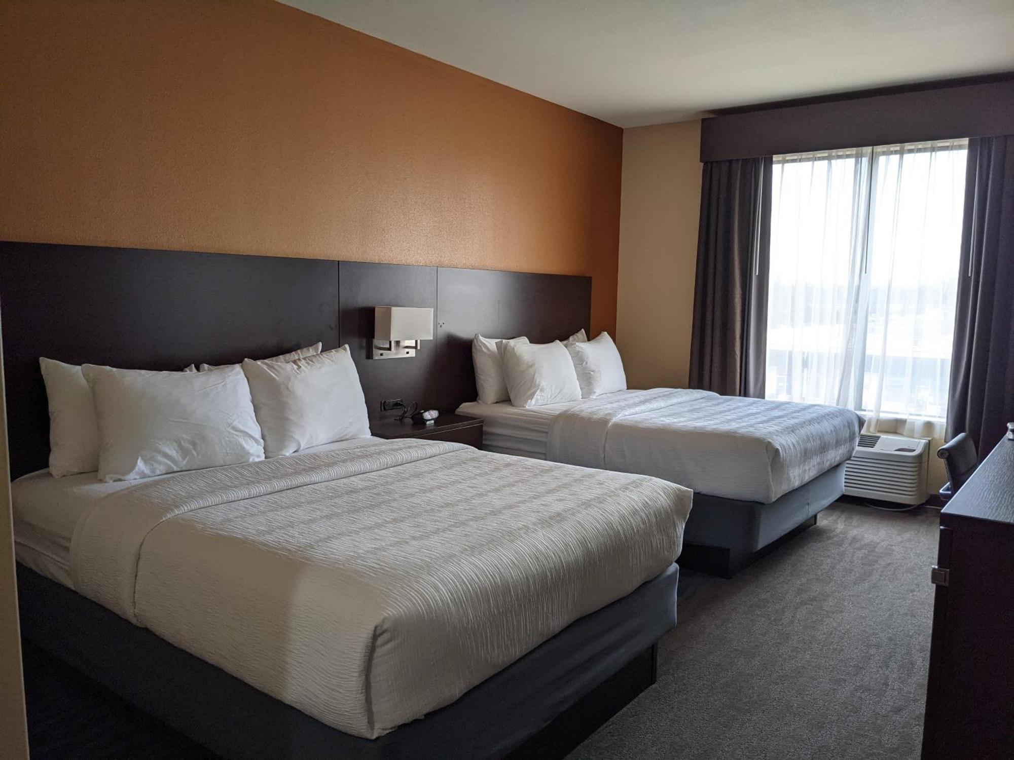 Best Western St. Louis Airport North Hotel & Suites Hazelwood Eksteriør billede